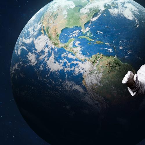 Tom Cruise Will Film A Movie In  Space